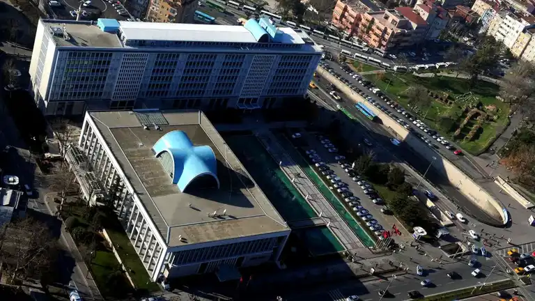 İBB'de Yolsuzluk Operasyonu: 18 Tutuklama İBB'de Yolsuzluk Operasyonu: 18 Tutuklama